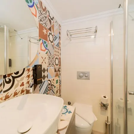 Amazing Flat Near Hadrians Gate *